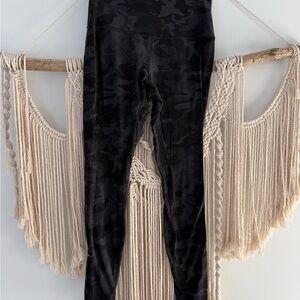 lululemon athletica Align 28” Black Camo Leggings